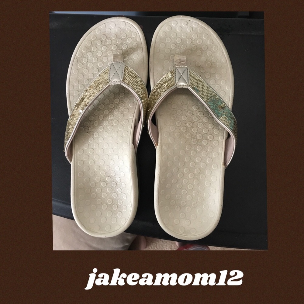 Vionic Flip Flops